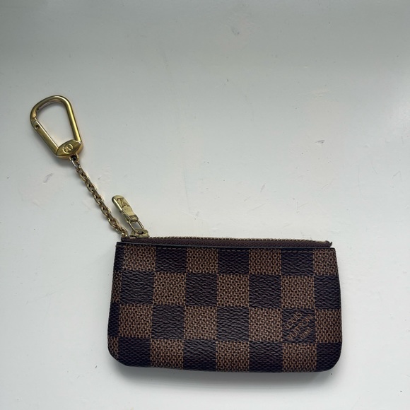 Louis Vuitton REAL card holder key chain checkered pattern. In GREAT condition - Picture 1 of 5